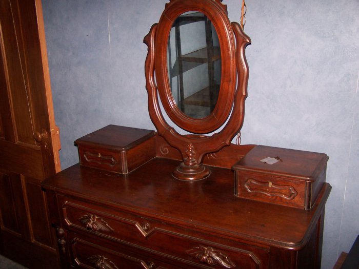 Antique, Collectibles, & Home Furnishings Auction