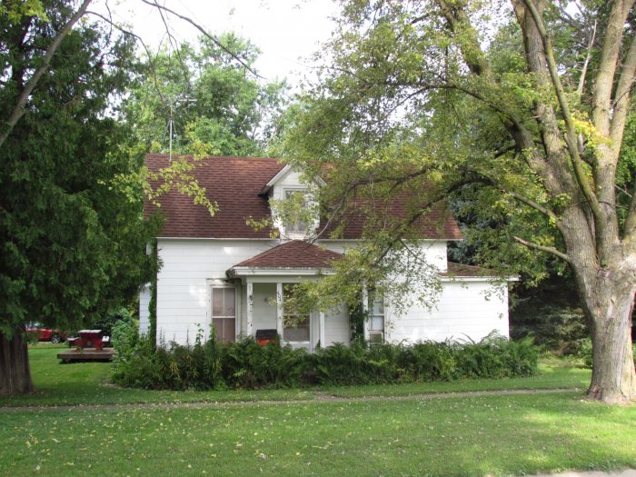 Ray G. Fischer Estate Auction - Offering Real Estate (3 bedroom Home), Antiques, Tools, & Household