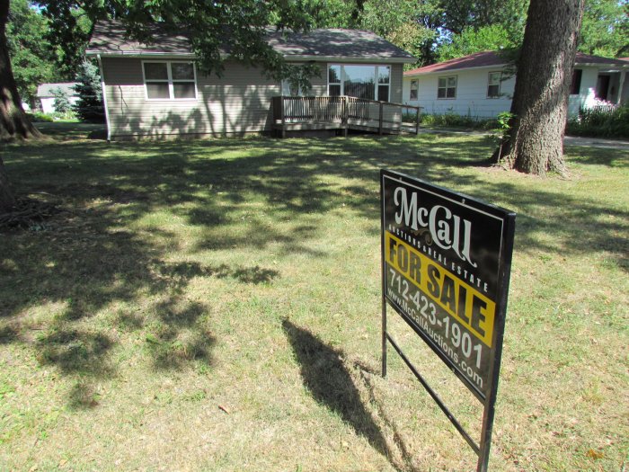 Public Auction Offering: Remodeled 2 Bedroom Home - Whiting, Iowa