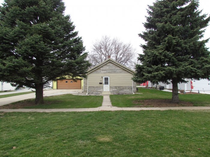 Home & Personal Property Estate Auction - Ardith Hinkel Estate - Onawa